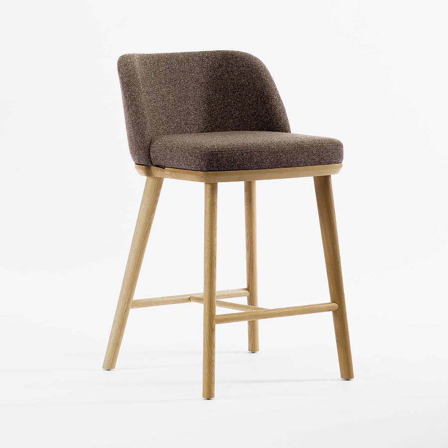 картинка Стул Трентино полубарный без подлокотников с низкой спинкой коричневая ткань ясень тон натуральный (лак/матовый) от производителя дизайнерской мебели Deephouse