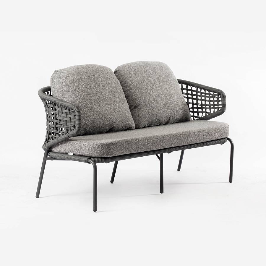 картинка Диван Виареджо плетеный серый ткань букле 3 подушки серые ножки серый металл от производителя дизайнерской мебели Deephouse