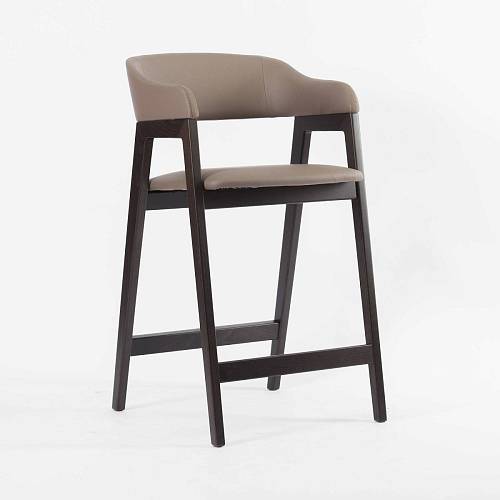 картинка Стул Челси полубарный серо-коричневая экокожа массив бука (темный орех) высота подлокотников 83,5 см от производителя дизайнерской мебели Deephouse