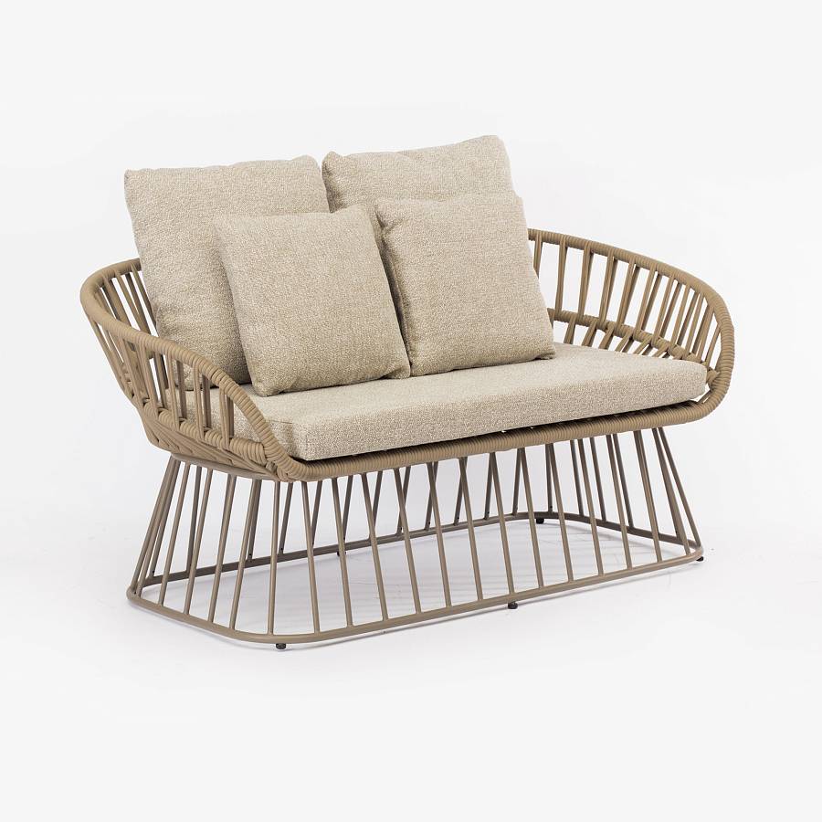 картинка Диван Палермо плетеный на металлическом каркасе бежевая ткань подушки бежевые ножки металл бежевый от производителя дизайнерской мебели Deephouse