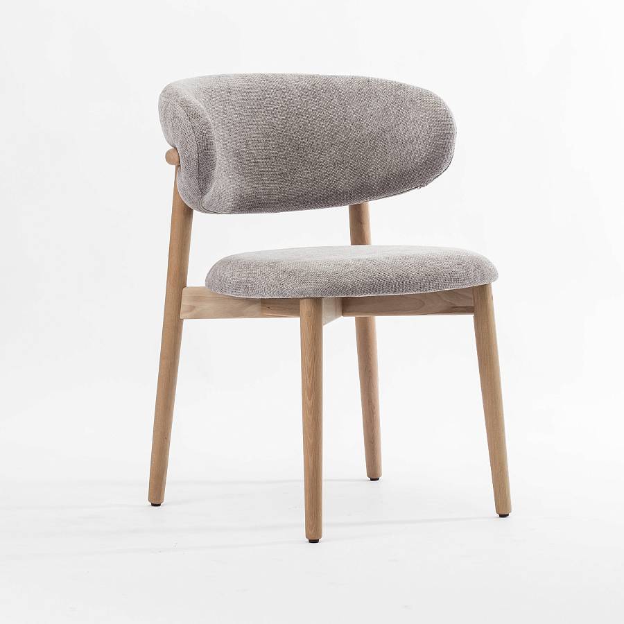 картинка Стул Феррара светло-серая ткань ножки бук тон натуральный от производителя дизайнерской мебели Deephouse