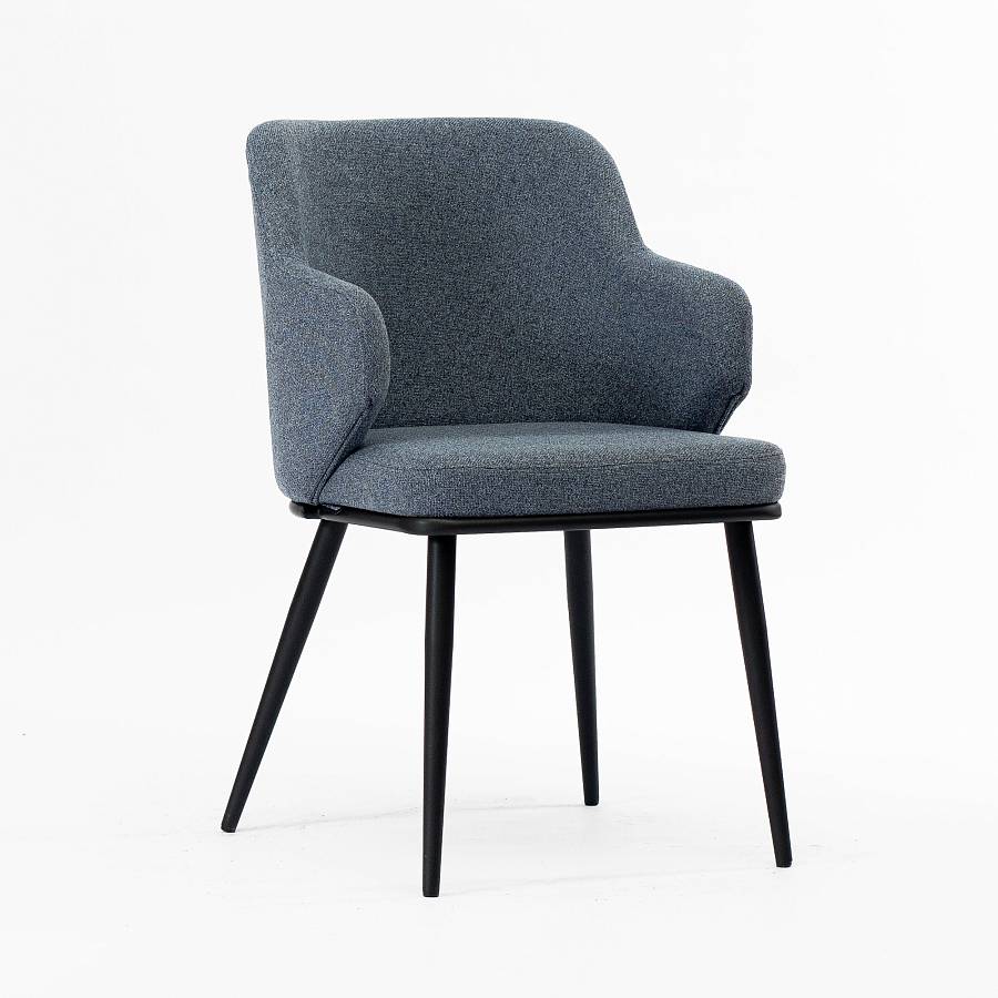 картинка Стул Трентино с подлокотниками без выреза темно-синяя ткань ножки металл тон черный от производителя дизайнерской мебели Deephouse