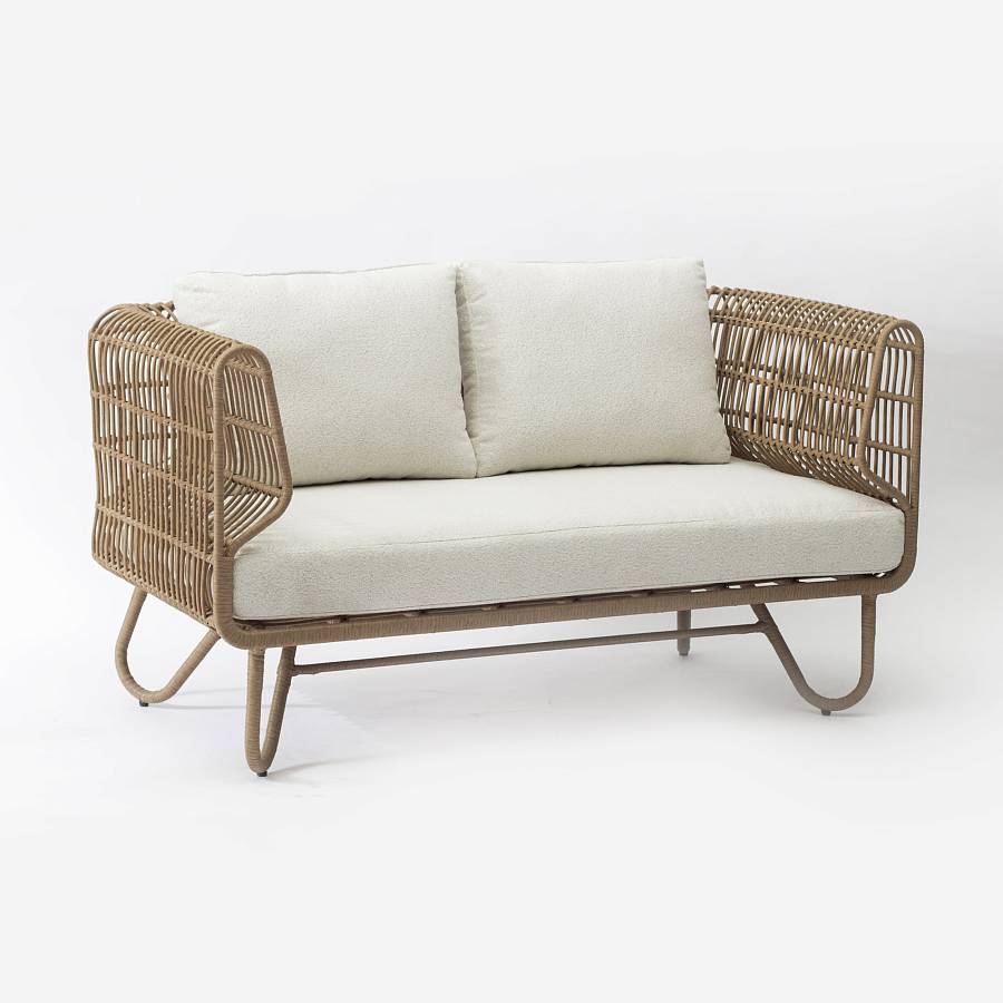 картинка Диван Марбелья плетеный бежевый 3 подушки букле светло-бежевые от производителя дизайнерской мебели Deephouse