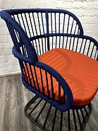 Кресло плетеное синее с оранжевой подушкой (образец) - 9