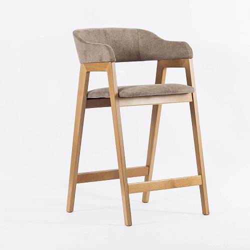 картинка Стул Челси полубарный бежево-коричневая ткань массив бука (натуральный) высота подлокотников 83,5 см от производителя дизайнерской мебели Deephouse