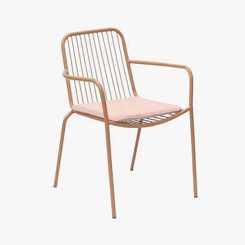 картинка Стул Кальви с подлокотниками металлический тон коралловый подушка коралловая от производителя дизайнерской мебели Deephouse