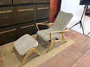 Кресло Хорсес с подставкой для ног светло-серая ткань, дуб, тон бесцветный - 15